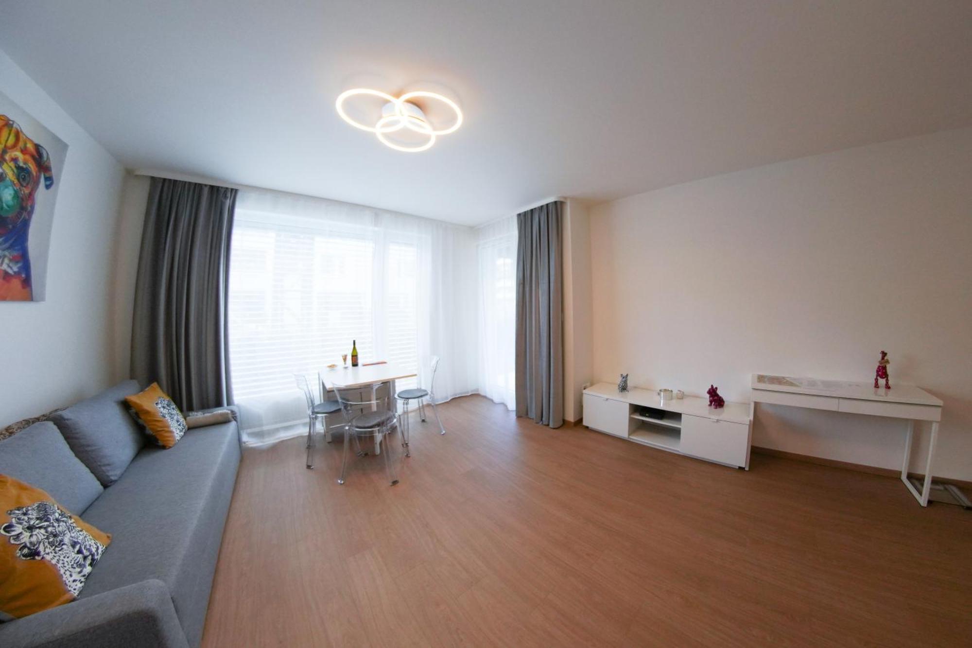 Holesovice Delight: Modern Comfort With A Twist In Prague 7 Exterior foto
